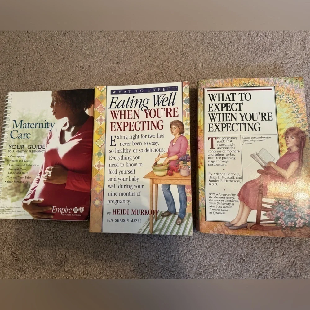 Pregnancy book bundle what to expect / eat when you’re expecting &maternity care